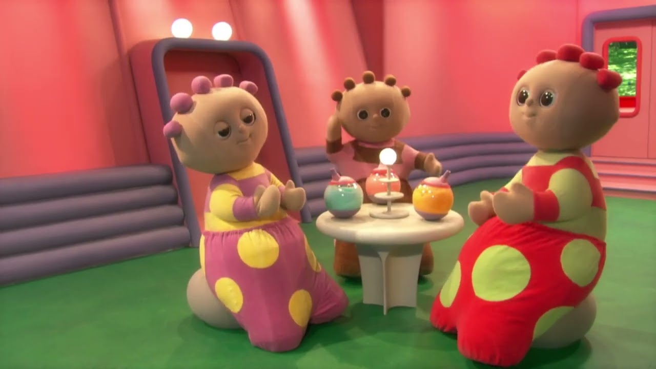 In the Night Garden - Pinky Ponk Gets Stuck! Fun! | WildBrain Play House