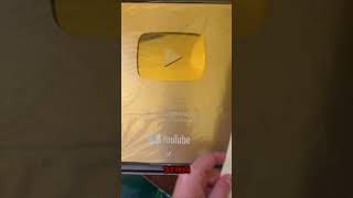 Золотая кнопка YouTube: долгожданный момент! #shorts