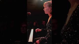 You Don’t See the Drummer… But Listen 🥁🎹