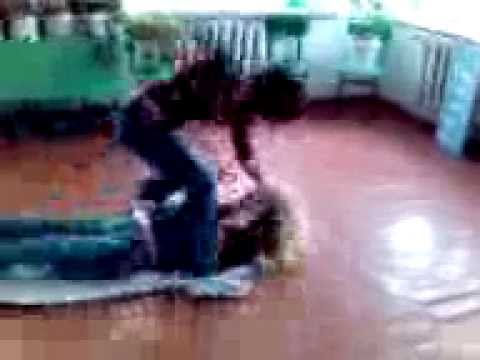 Ужасная драка девушек Ужасная драка девушек