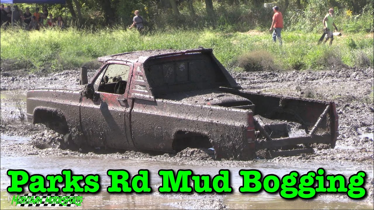 Little Bit Of Mud Bogging Out At Parks Rd - YouTube