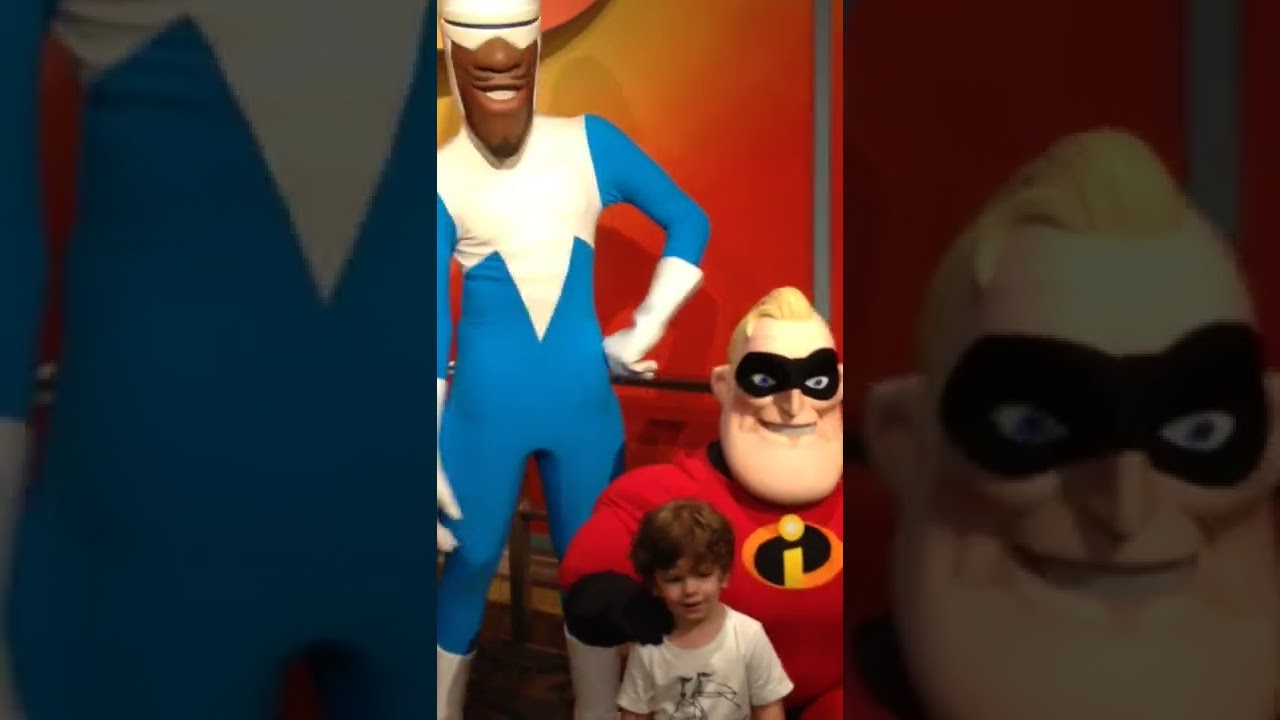 Meeting The Incredibles Mr. Freeze & Mr. Incredible and Buzz Lightyear ...