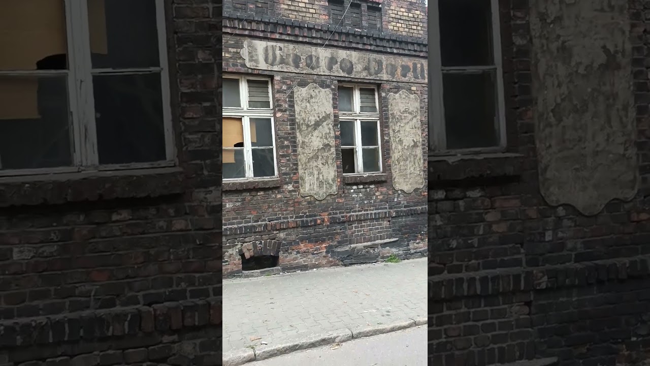 Miniatura filmu: Kamienice - Świętochłowice: Na pierwszy rzut oka – zwykła, stara kamienica. Ale kiedy spojrzysz wy