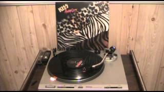 KISS - While the City Sleeps (180 Gram Vinyl)