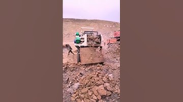 Mobile mud-stone separator production site#Earthandstoneseparator #mudandstoneseparator
