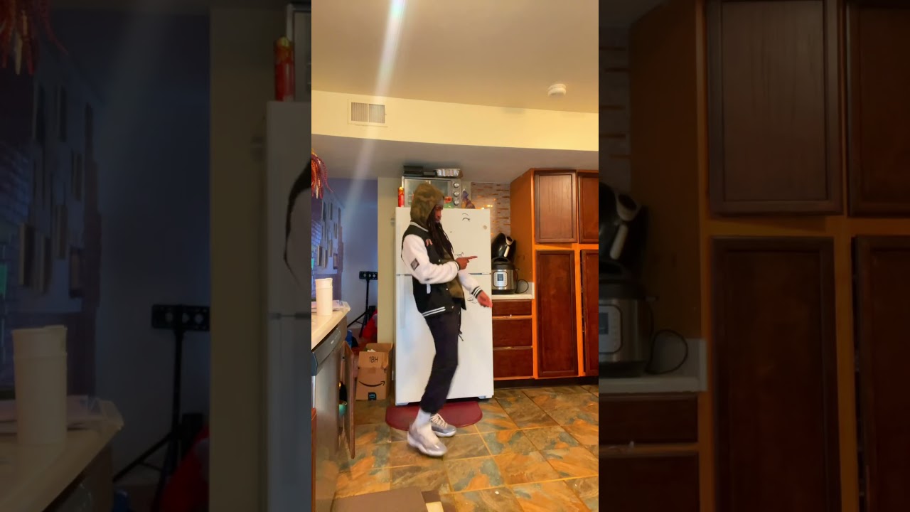 Put my hands on ya hips remix ! 😮‍💨