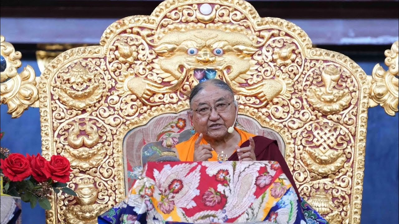༸སྐྱབས་མགོན་༸གོང་མ་ཁྲི་ཆེན་རྡོ་རྗེ་འཆང་ཆེན་མོ་མཆོག་གིས་ཚེ་དབང་ལོ་བརྒྱ་མའི་བཀའ་དབང་ཟབ་མོ།