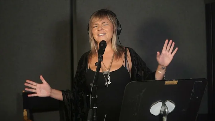 The MA-D On Female Vocal: Laura Cole - Piece of Pa...