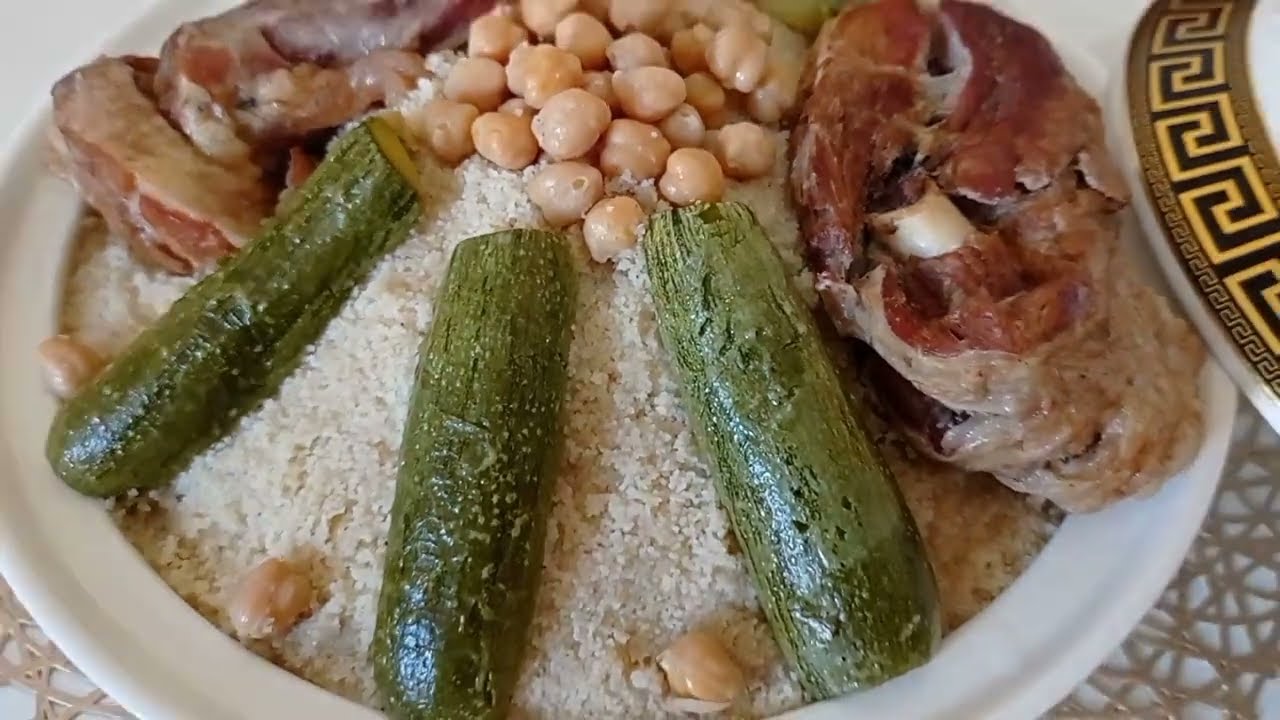 وصفات عيد الأضحى النعمةالكسكس الجزائري بالكتف الغنمي