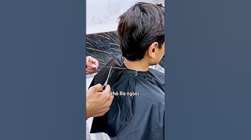 người thợ phát hiện sợi chỉ vô tận khi đang cắt tóc cho khách