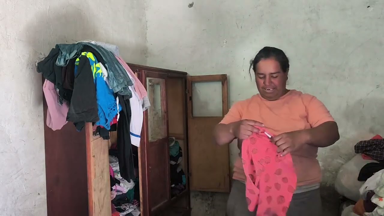 aquí limpiando mi casa