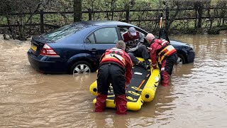 Fire Brigade Rescue!! || Warwickshire & Leicestershire Flooding || Vehicles vs Floods || #134