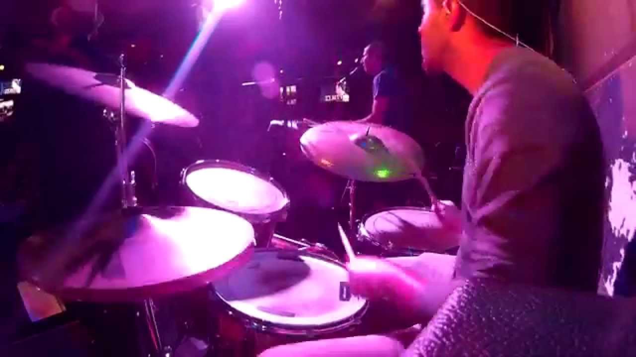 ירמי קפלן - מודדת בהופעה (קאבר) Drummer cam