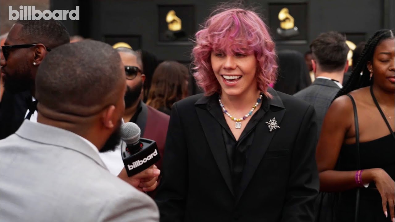 The Kid Laroi Talks About The Success of 'Stay', Juice WRLD, New Music