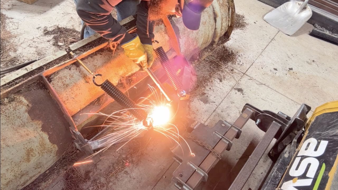 Изготовление крепления для снегоуборочного отвала на заказ