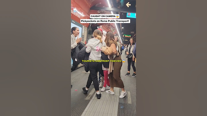 😱 CAUGHT ON CAMERA: Pickpockets on Rome Public Transport—Tourists Confront Thieves! #Shorts #Viral