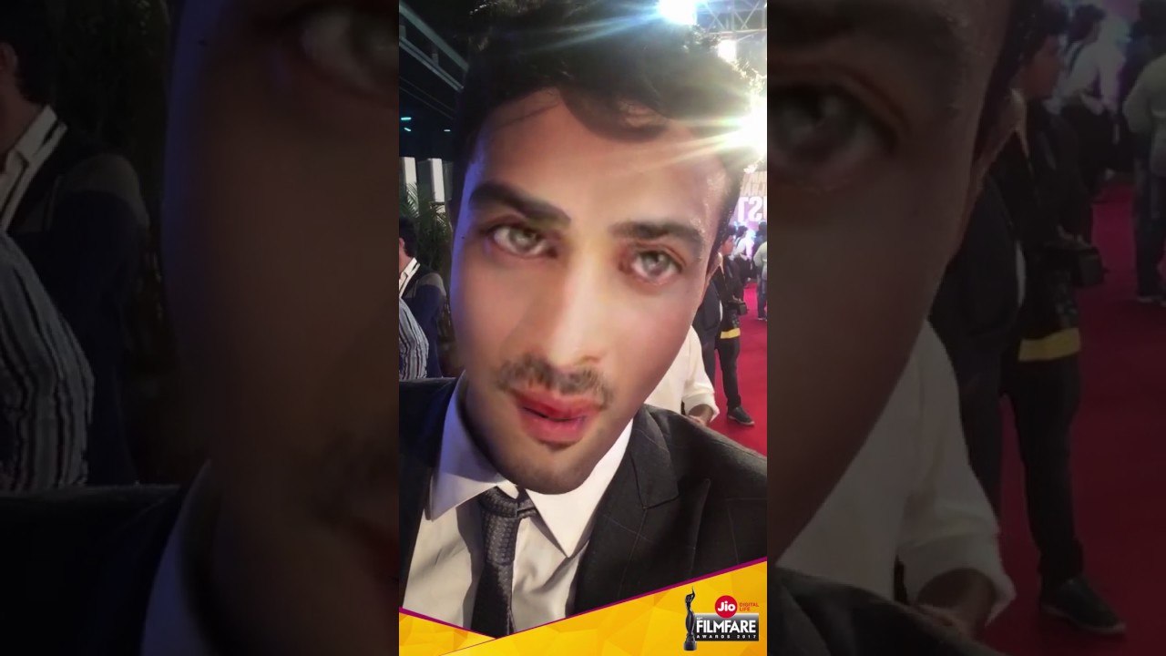 Vicky Malhotra goes to the 62nd Jio Filmfare Awards | Reliance Jio join up курс