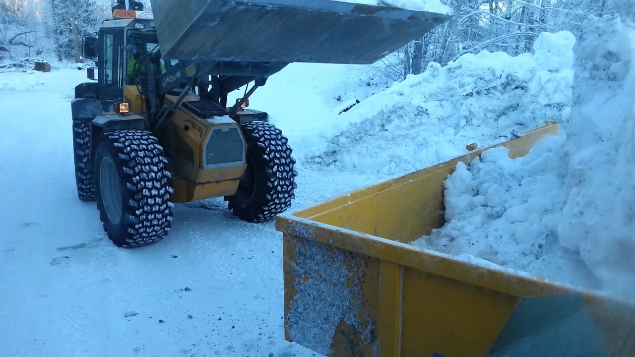 Huddig 1160 loading snow Sweden