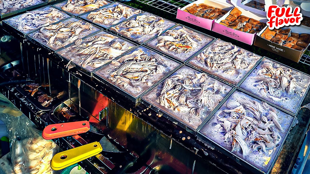 EXTREME COCONUT Pancake!! | Thailand Street Food | บ้าบิ่นยายแป้นโคราช เซฟวัน