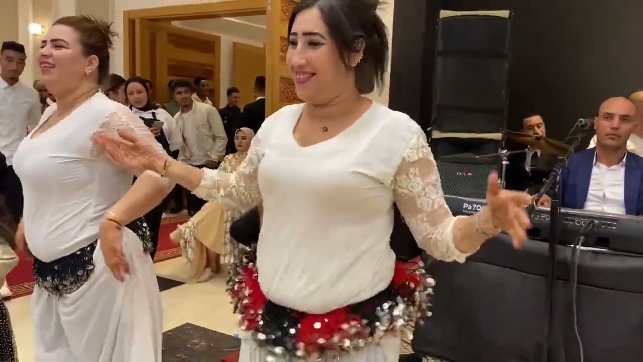 الفنان المنصوري ولد الغرب محيح مع ناس العرس(علاش يضلموك ايا قلبي الفنان المنصوري)2026 sk4