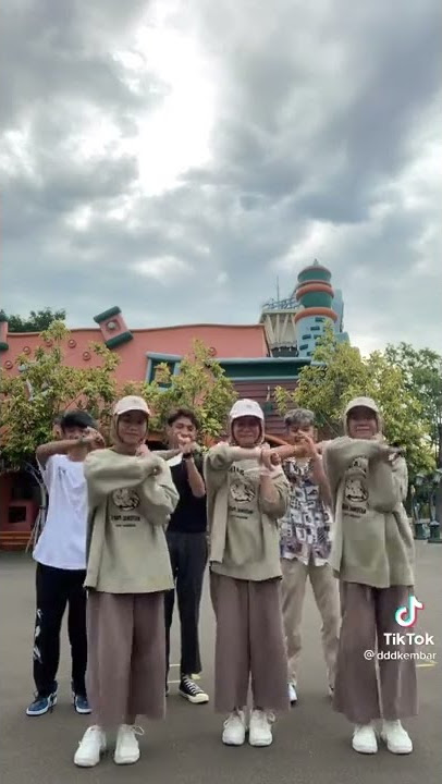 TikTok Dita Dina Dini Akhirnya Cowoknya Lengkap Ala DDD Kembar Cantik #shorts
