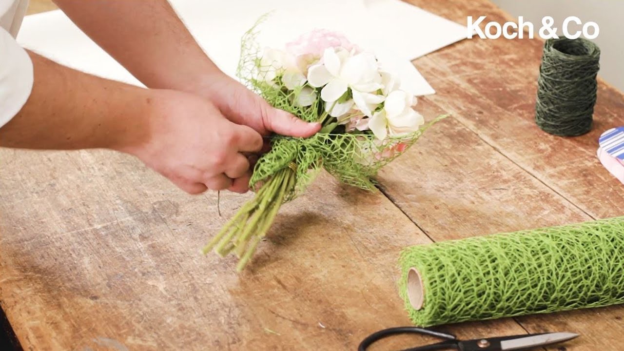 flower wrapping techniques