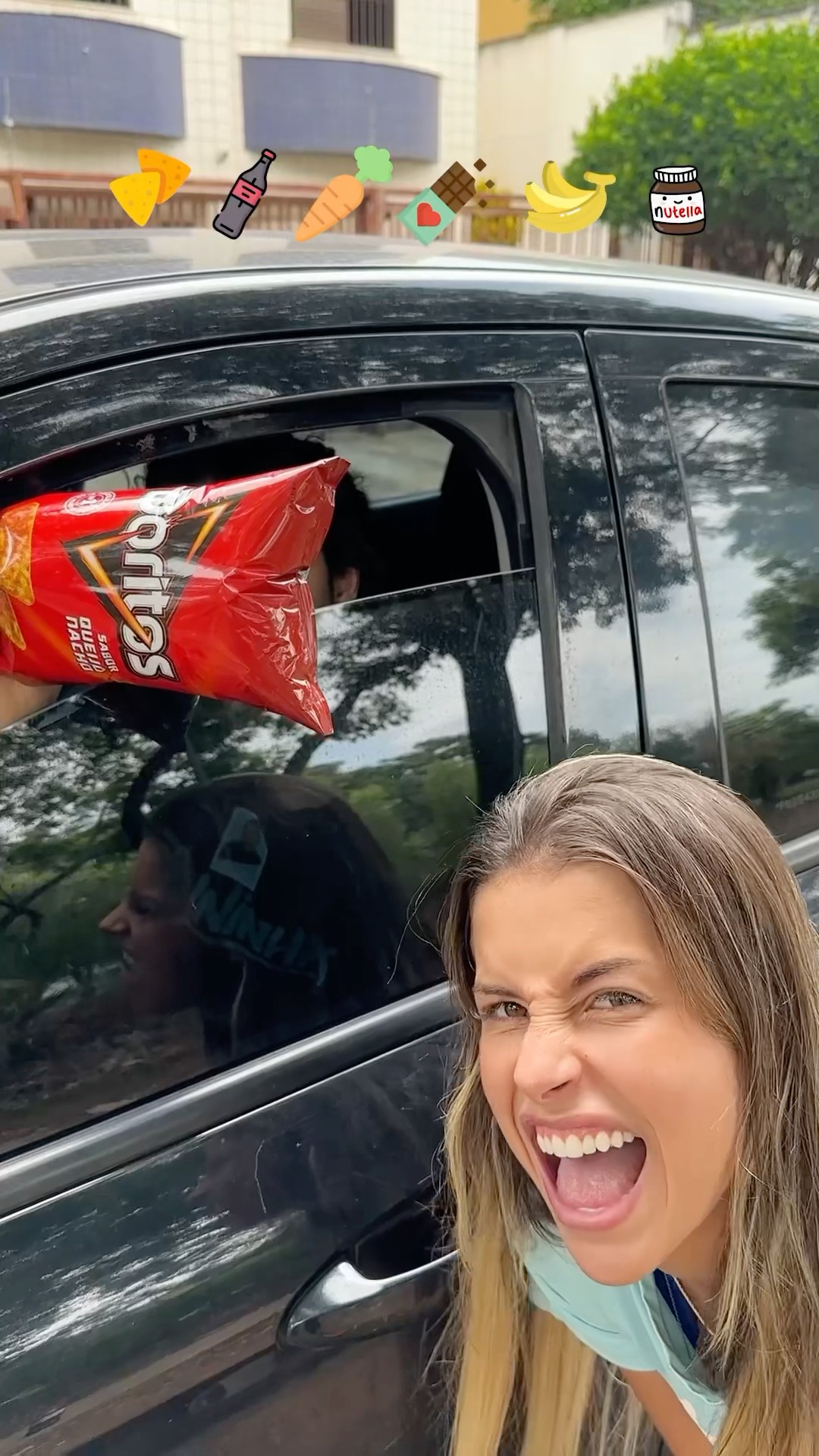 WINDOW VS FOOD !!!