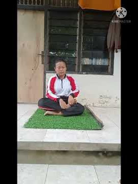 PRAKTEK AGAMA ' YOGA ASANAS' ( Ni Putu Eka Trisna Darmayanti) XI BDPM 1