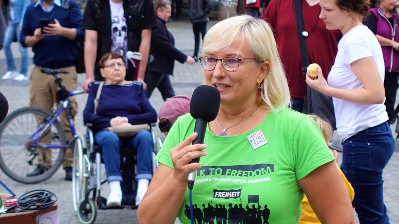 Dr. med. Carola Javid-Kistel (Ärztin & Homöopathin) | Demo Leipzig 3.  Oktober 2020 - YouTube