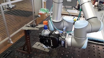 Ur 10 bottle open and close.