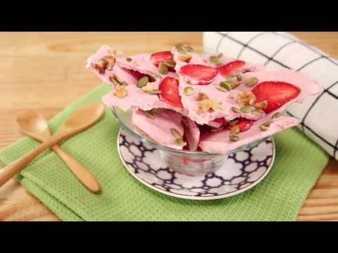 वीडियो: स्ट्रॉबेरी के साथ दही बॉल्स