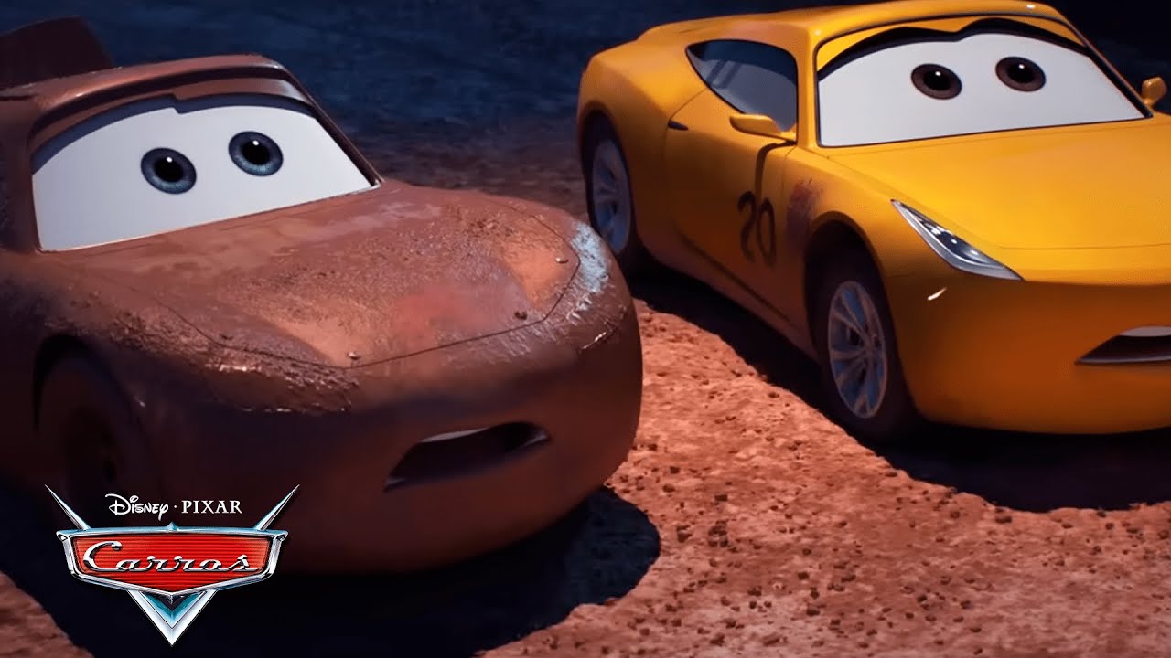 McQueen e Ramirez Correm na Thunder Hollow | Carros 3 | Pixar Carros