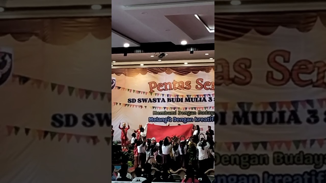 Menari bersama dalam acara Pensi. ❤️