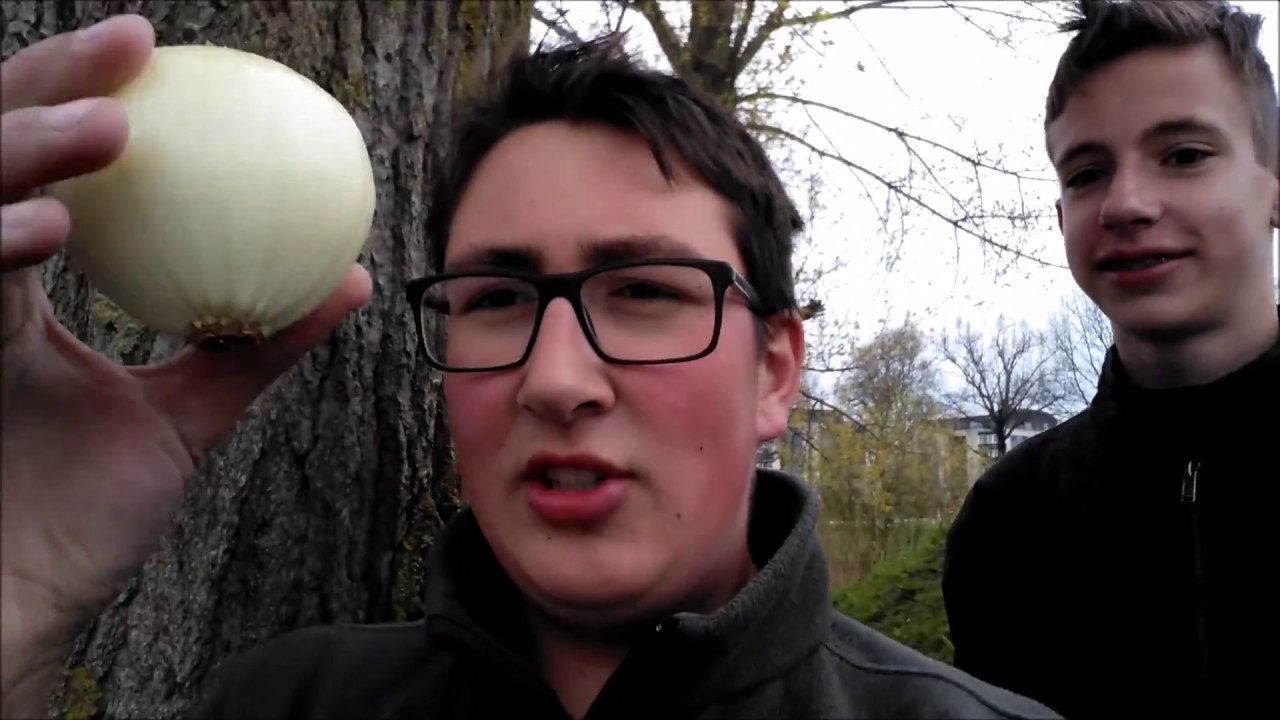 RAUWE UI ETEN!! challenge - YouTube