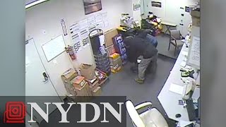 Raw: Robbery at Greenwich Village CVS after fight with store manager