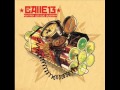 2) Calma Pueblo - Calle 13