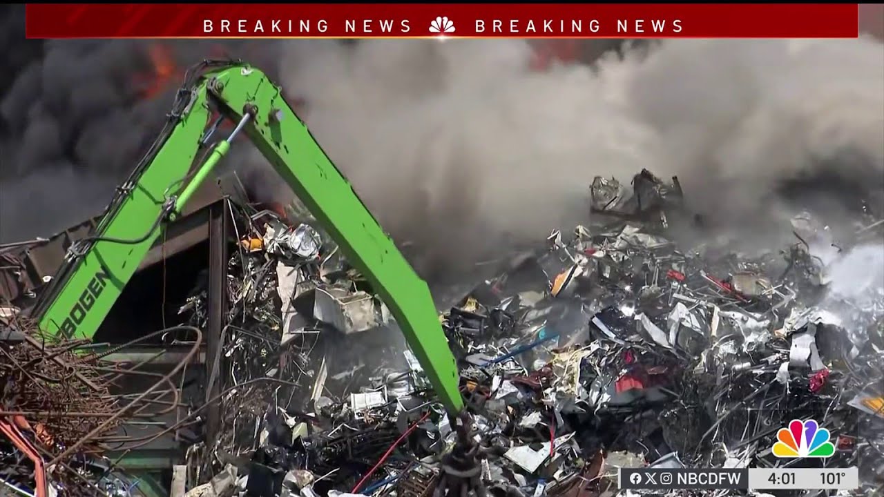 Fire breaks out at Fort Worth scrap yard | NBCDFW - YouTube