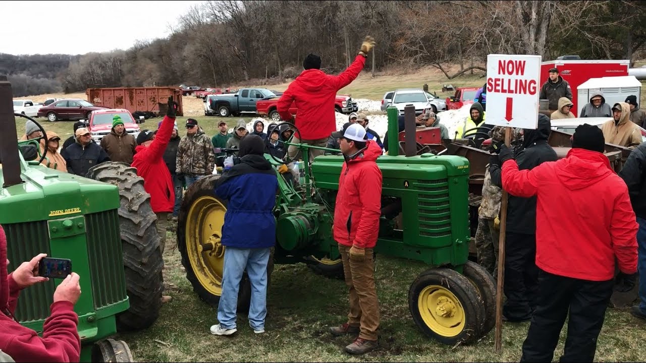 1941 John Deere A Tractor Sold on Minnesota Farm Auction YouTube