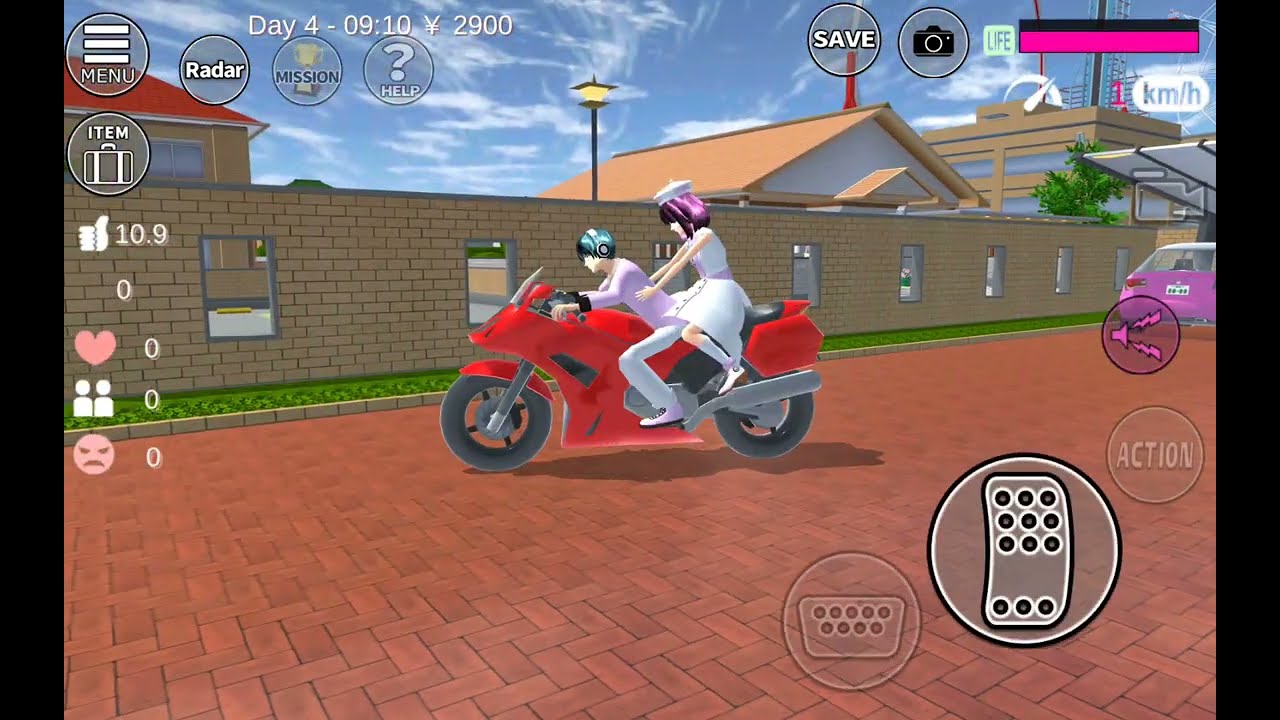 SAKURA NAIK MOTOR MERAH PERGI BERMAIN AYUNAN DI TAMAN