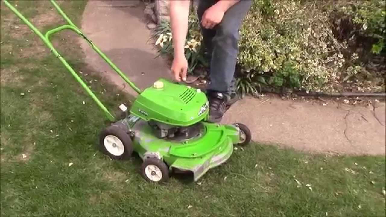 1973 Lawnboy first start/mow of the year. YouTube