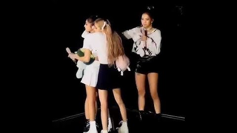 Lisa cried because she saw a blind blink enjoy the concert.jennie immediately checked on lisa  and h