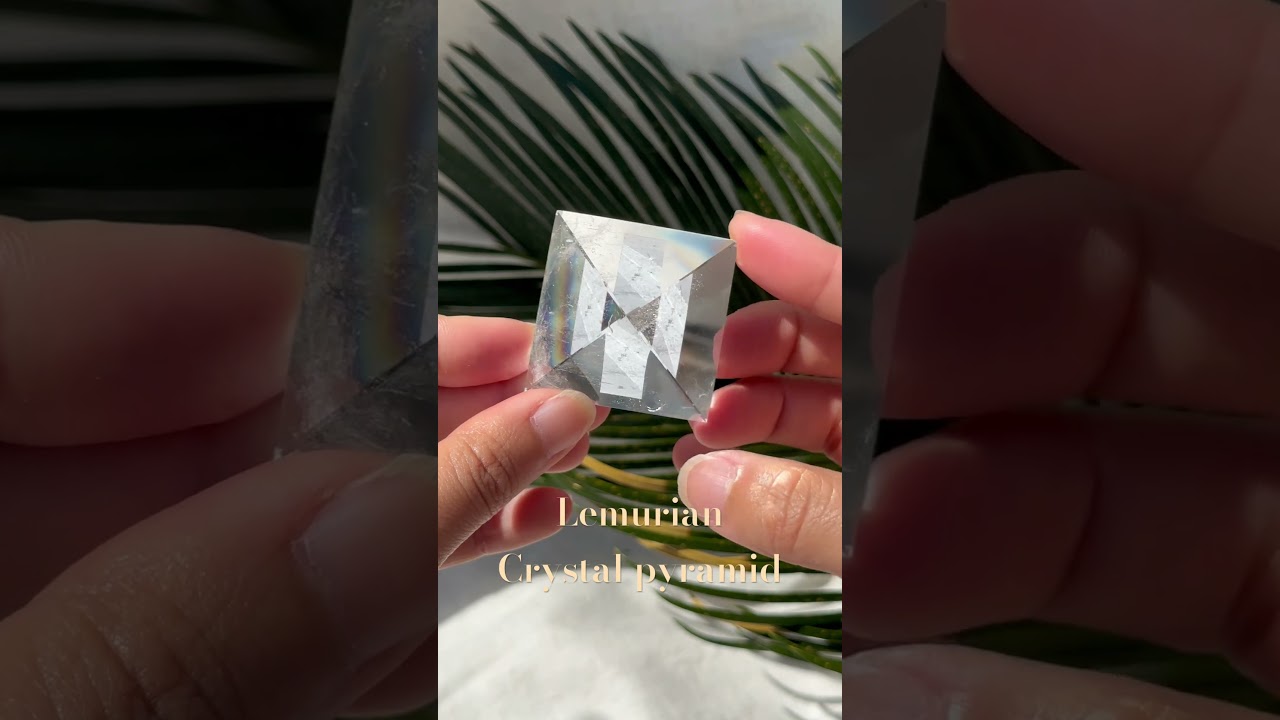 【レムリアン水晶】 ピラミッド シェイプ A ブラジル産 レムリアン水晶】 ピラミッド シェイプ D ブラジル産 Clear
