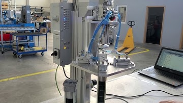 Device for Automatic fitting of the cover to the arrester core (2020.11.18)