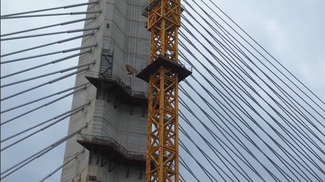 2026.02.26  淡江大橋 主橋塔六階施工平台 塔吊框架拆卸 河中段 南下匝道護欄 輕軌護欄施工 更新進度 空拍 LIVE 直播