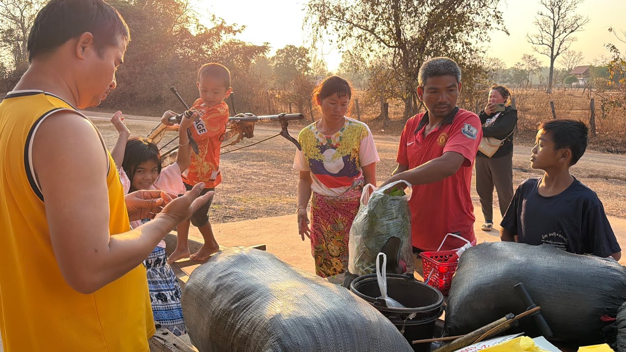 ขนของขึ้นเต็มรถไถ ❌ครอบครัวลูก 8.❌ ถึงเวลากลับบ้านแล้ว