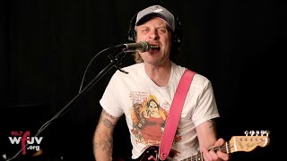 Deer Tick - "Try To Leave" (Live at WFUV)