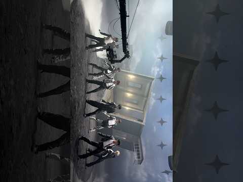 𝘰𝘯 𝘵𝘰𝘱 𝘰𝘧 𝘵𝘩𝘦 𝘮𝘰𝘰𝘯