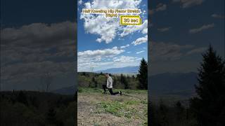 Posture experiment day 16 (Travel Edition): 60-second hip flexor reset