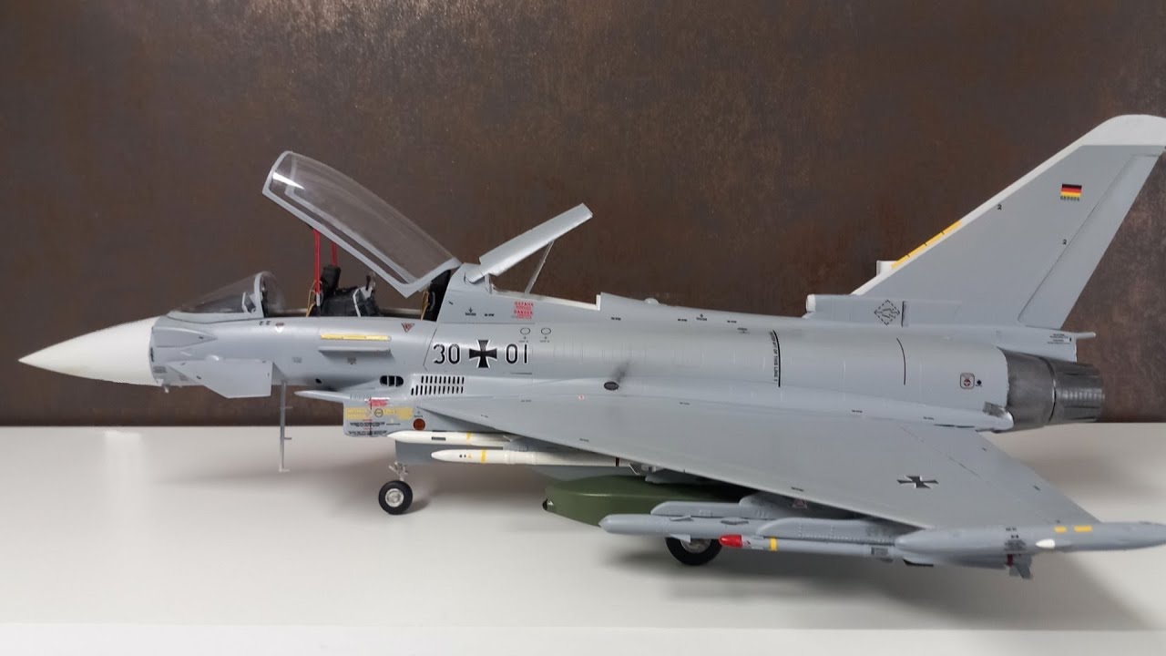 EF 2000 B, Modell des 2-Sitzers Eurofighter Typhoon, Maßstab 1:32