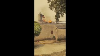 Arde la iglesia de Fervenza, en O Barco, por el incendio de Ourense